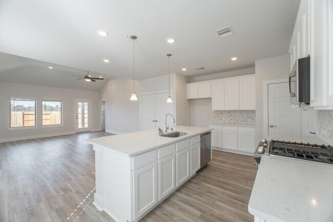 Building Photo - 10627 Whitejacket