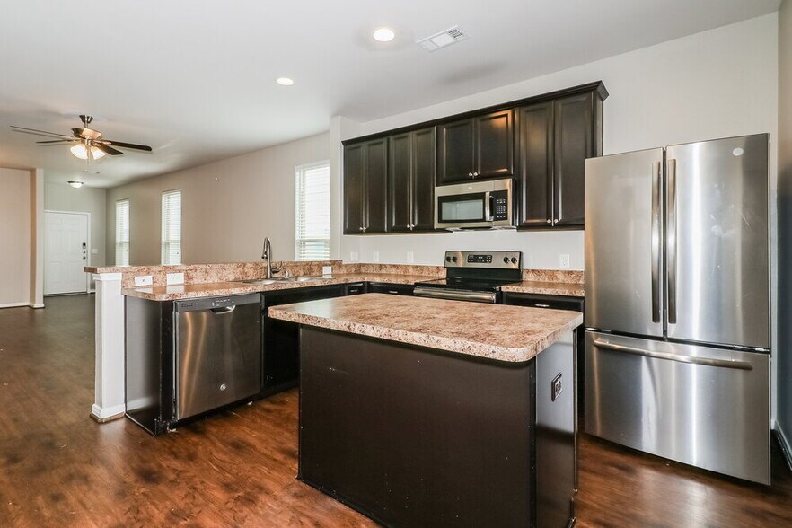 Building Photo - 10339 Dawson Hill Lane