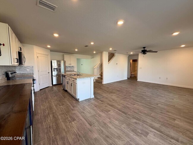 Building Photo - 7300 Ellie B Dr