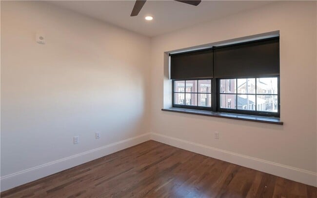 Building Photo - 15 Cranston Ave