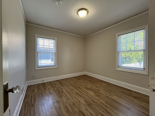 Building Photo - Bright and Welcoming Home with Modern Kitchen, Expansive Backyard & Flexible Living Space