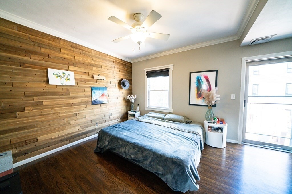 Building Photo - 13 Boston St