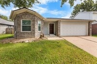 Building Photo - 1735 Oak Ridge Dr