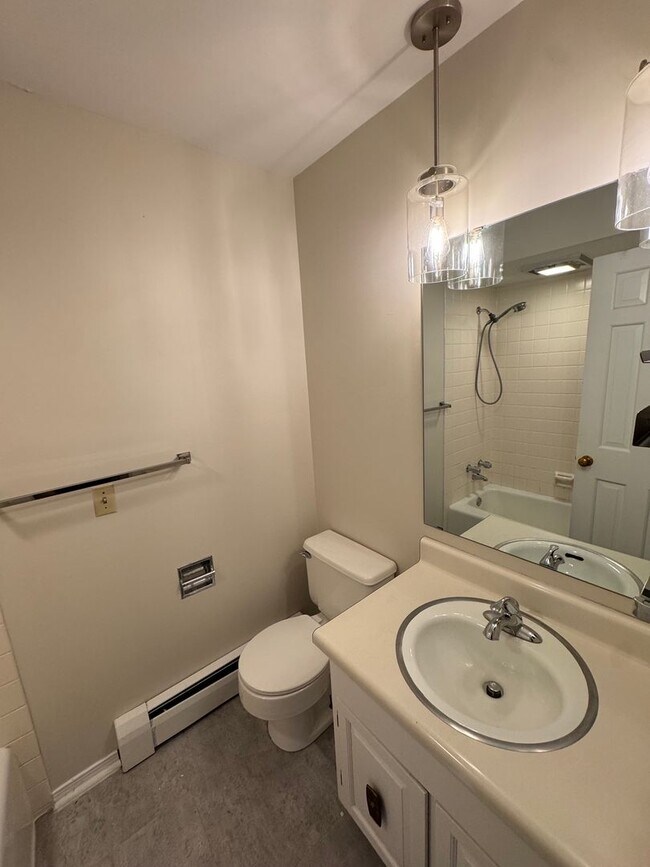 Building Photo - 5115 Louden Dr