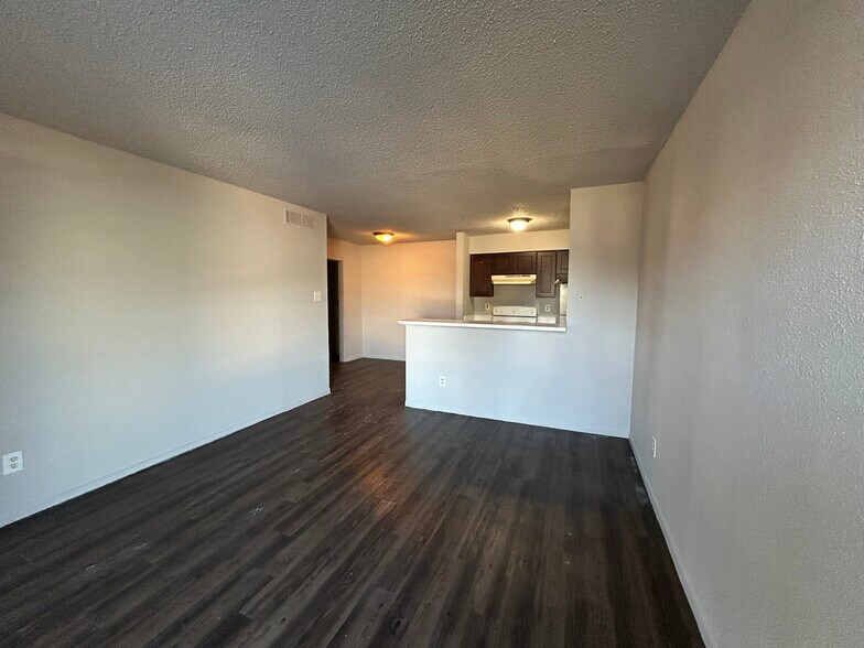 Building Photo - 10001 Westpark Dr