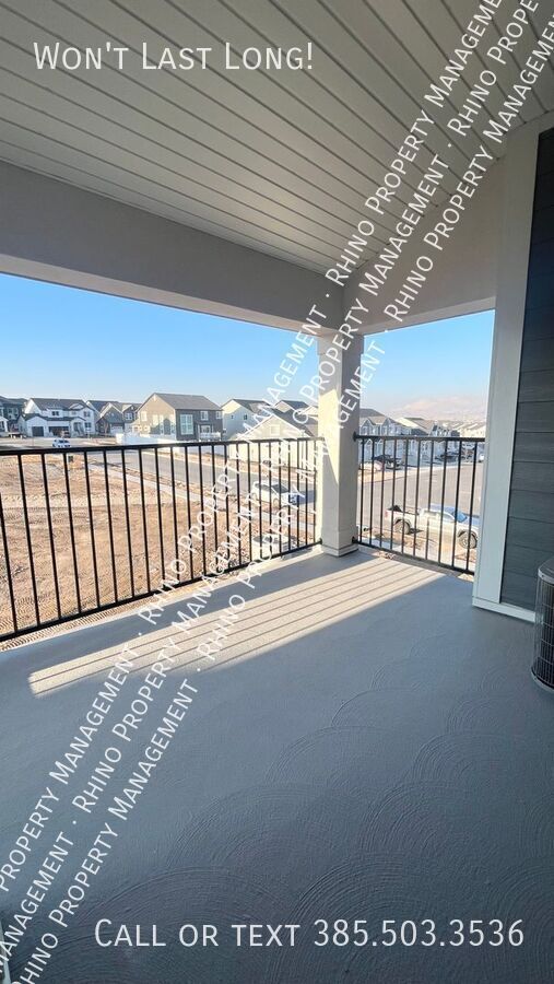 Building Photo - 3 Bedroom/2 Bathroom Condo in Lehi