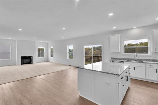 Building Photo - 315 William Dr