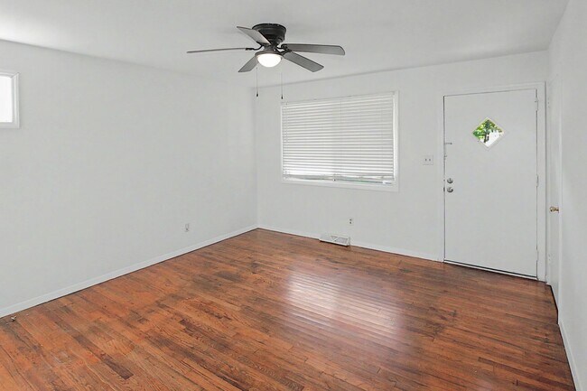Building Photo - Updated 3-Bedroom Ranch with Modern Finishes & Timeless Charm