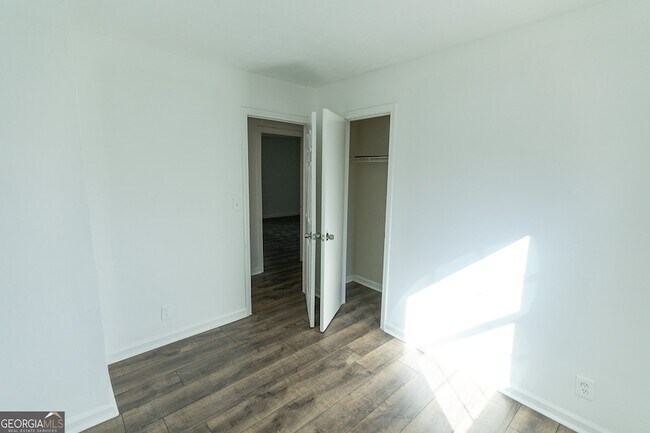 Building Photo - 2761 Rockdale Dr