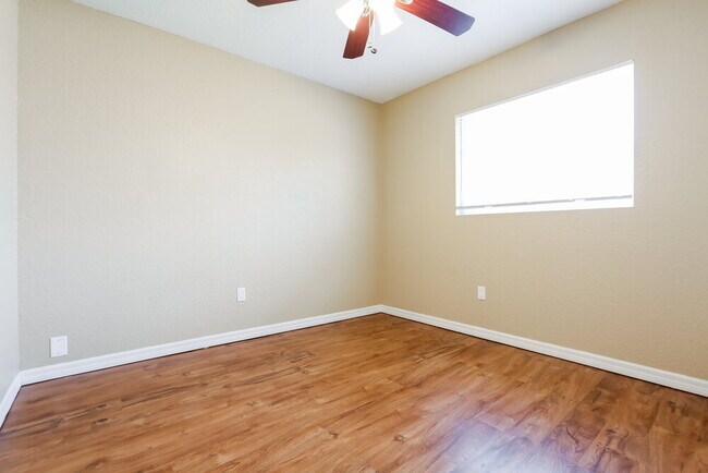 Building Photo - 2429 Vedado St