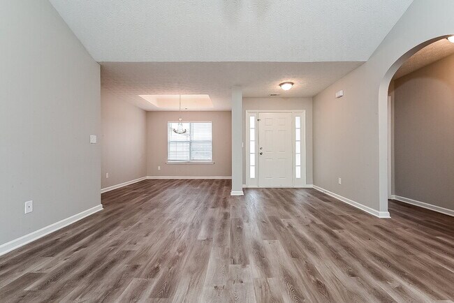 Building Photo - 1025 Borrington Ln