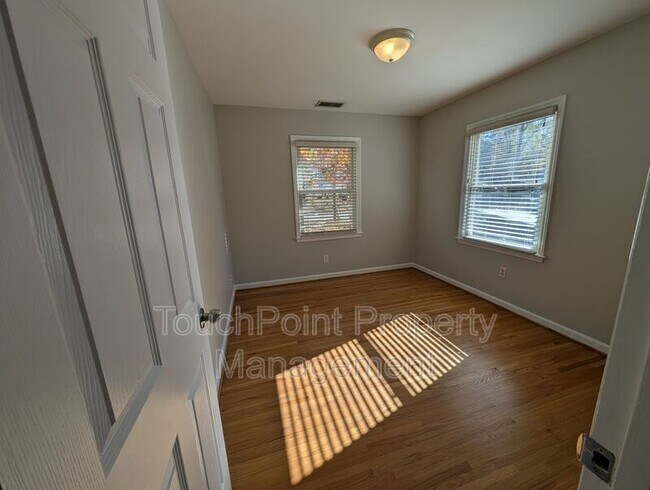 Building Photo - 3331 Donovan Pl