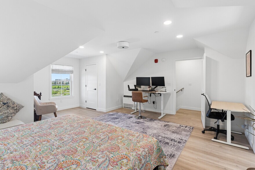 Building Photo - 23 Frontrunner Way