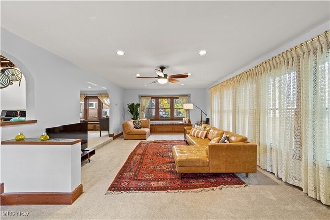 Building Photo - 19 4th