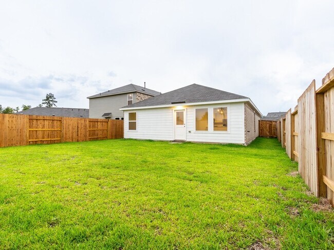 Building Photo - 31406 Pratola Serra Cir