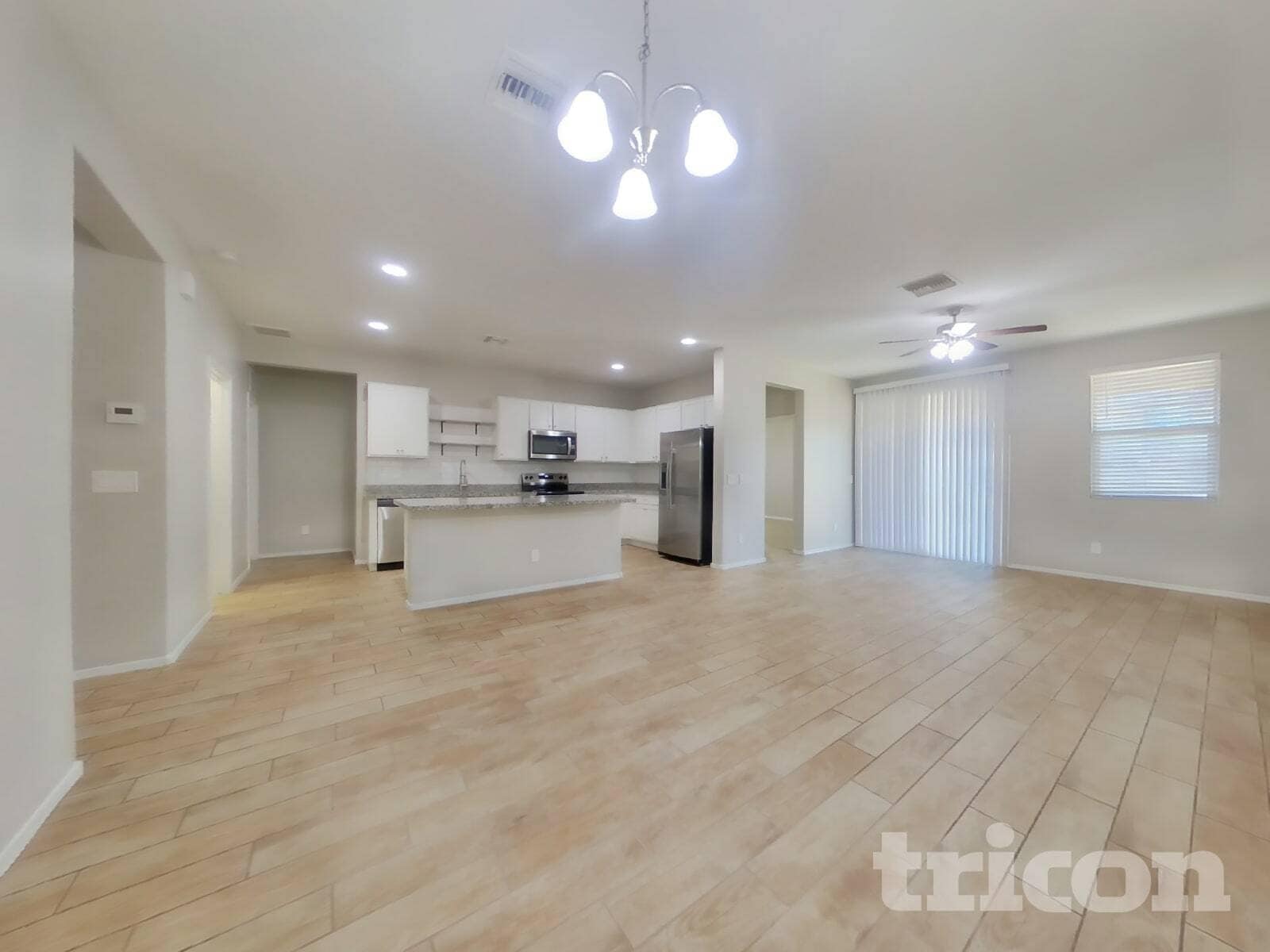 Building Photo - 15831 W Port Royale Ln