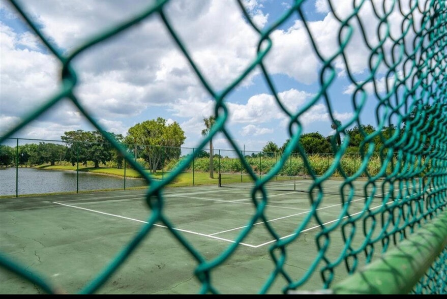 Building Photo - 5103 SE 42nd Trce