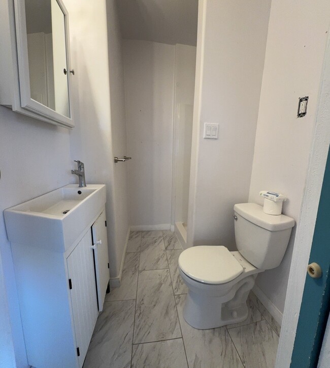 Bathroom in second bedroom - 3075 L St