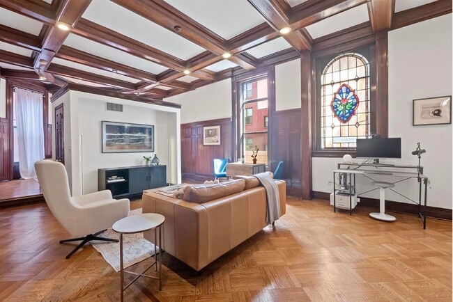 Building Photo - 240 9th St