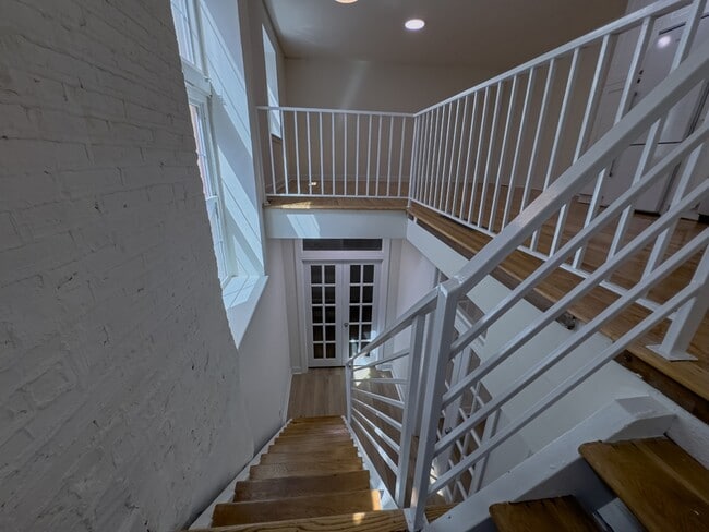 Building Photo - 536 N 19th St