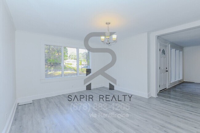 Building Photo - 1026 Lynhurst Dr SW