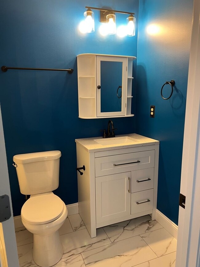 Building Photo - One-Level Updated Home in Hilton Head Plan...