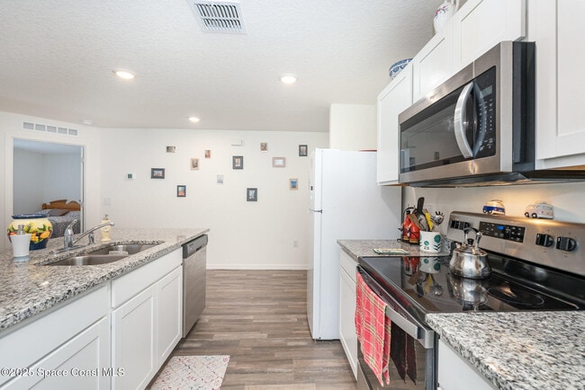 Building Photo - 711 Darlington Ave SW