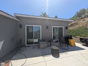 Building Photo - Great Space in Oceanside, 1 Bedroom/1 Bathroom Home!