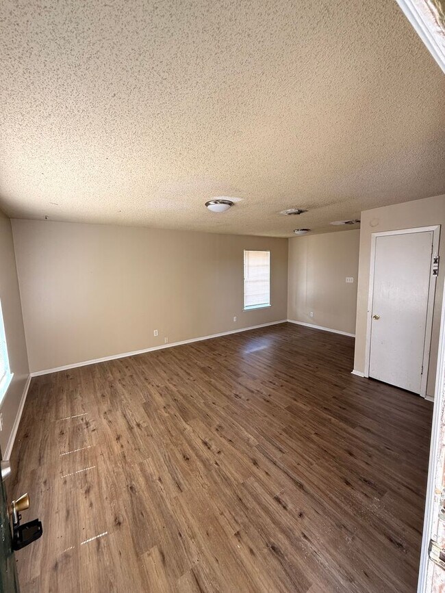 Building Photo - 106 Vieux Orleans Cir