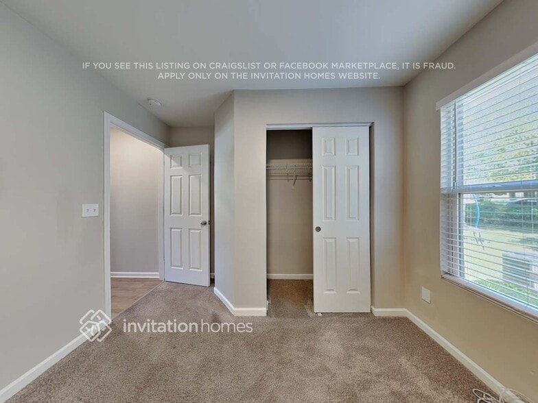 Building Photo - 4 Duck Pond Ct