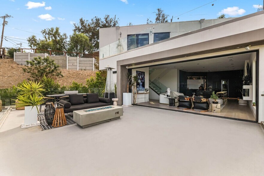 Building Photo - 5170 Medina Rd