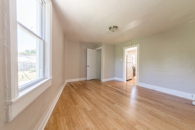 Building Photo - 1929 Arlington Ave