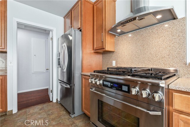 Building Photo - 668 Patricia Dr