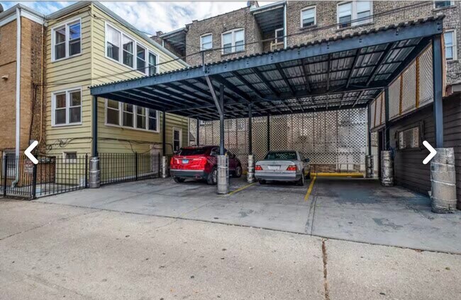 Building Photo - 5544 N Campbell Ave