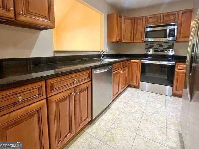 Building Photo - 303 Gary Cir