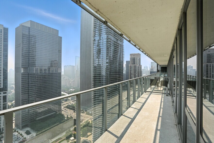 Building Photo - 336 E Wacker Dr