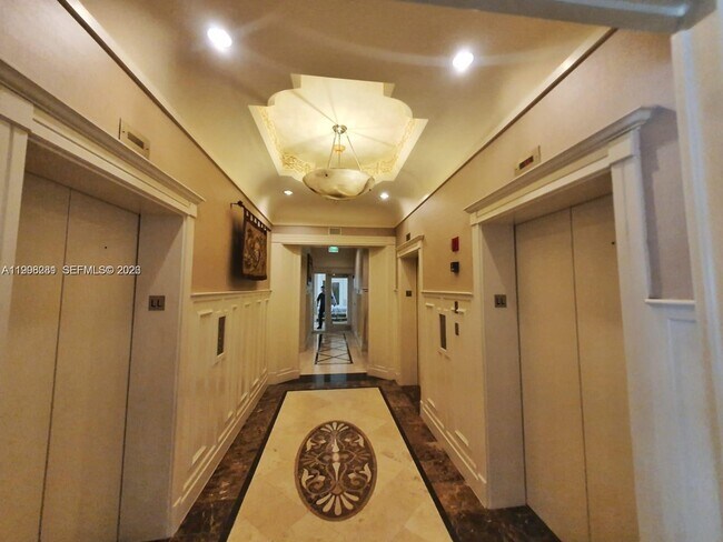 Building Photo - 701 Brickell Key Blvd