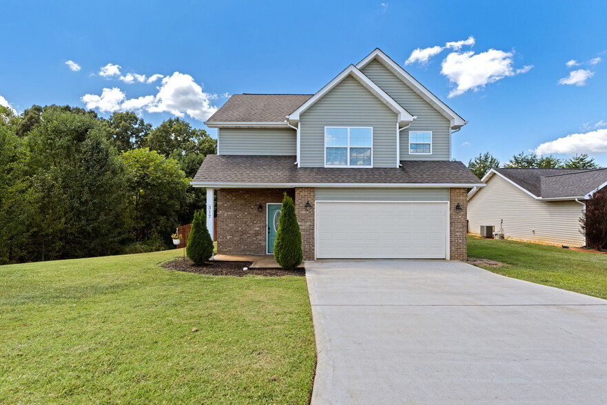 Primary Photo - 317 Wynberry Ct