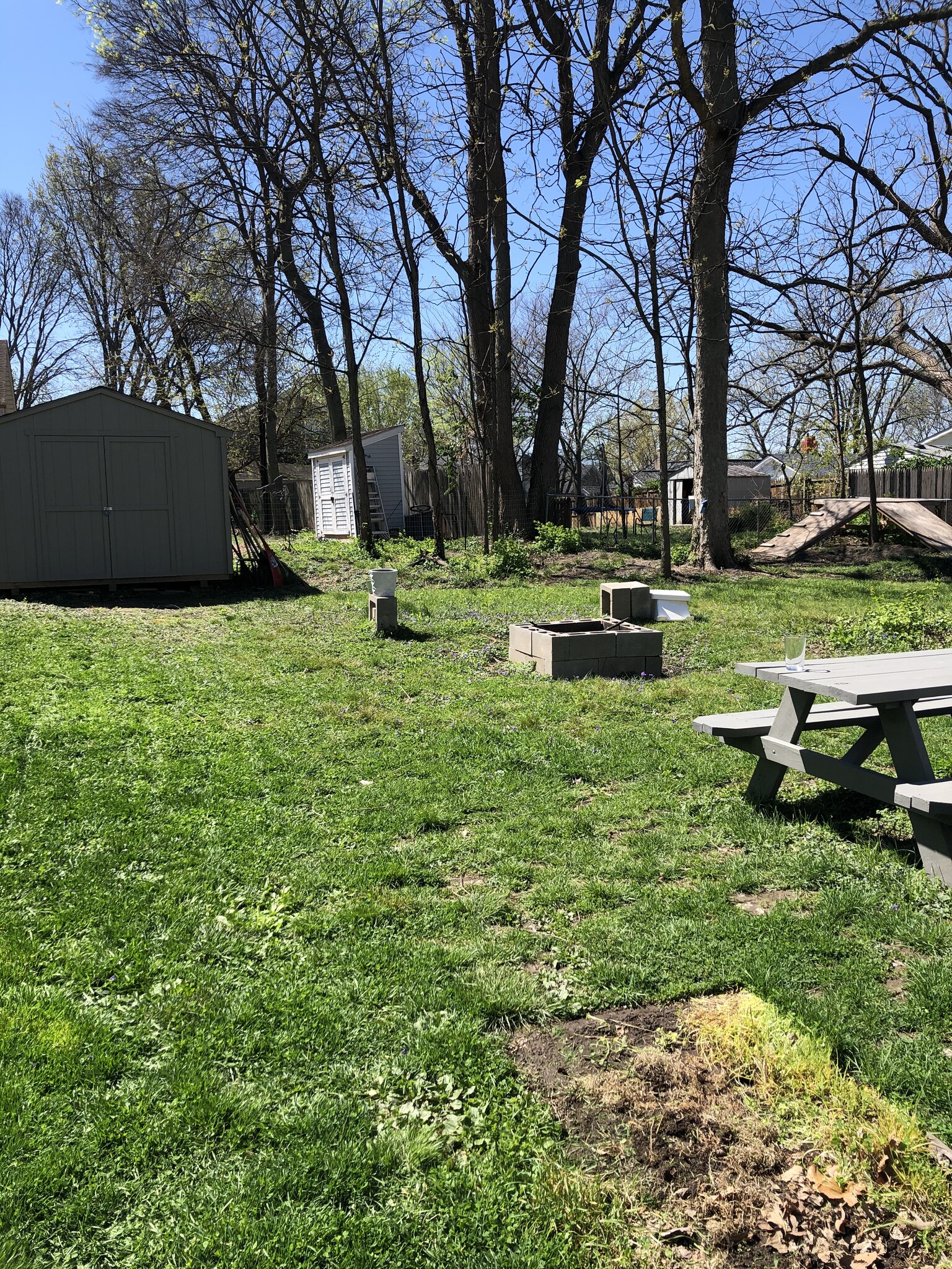 Big beautiful backyard. - 7558 Woodland Ave Unit B