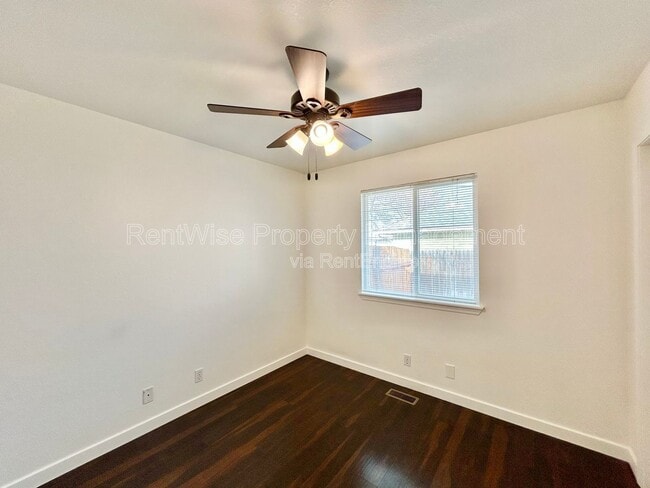 Building Photo - 8990 W Cory Ln