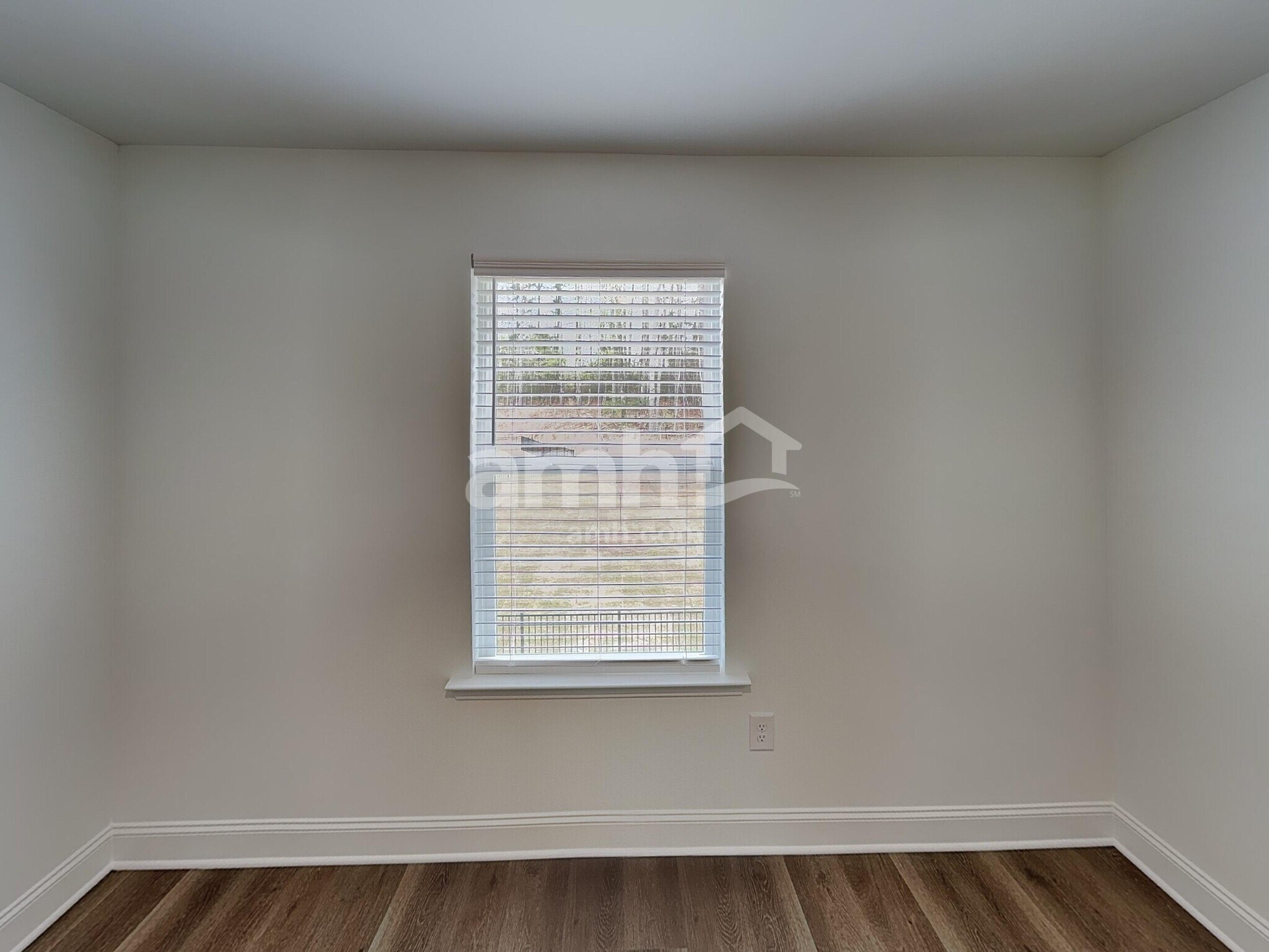 Building Photo - 945 Carnelian Ln