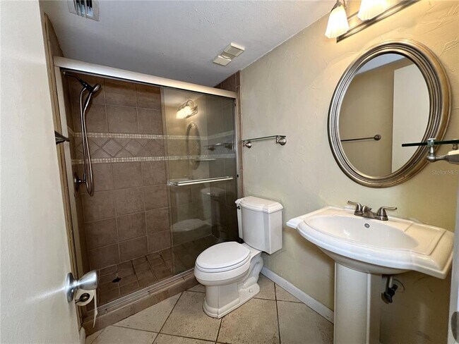 Building Photo - 6291 Bahia Del Mar Cir