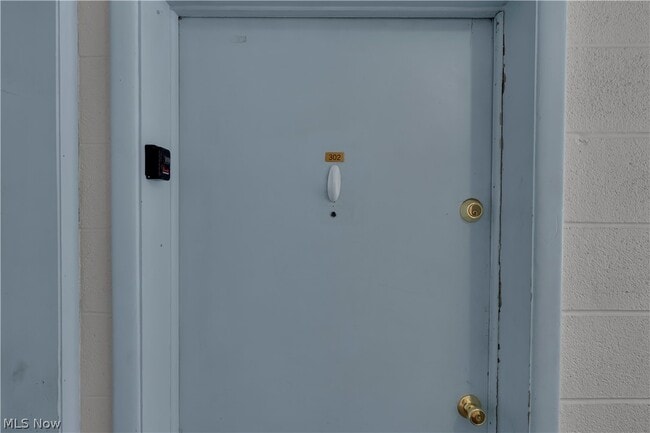 Building Photo - 1415 Wyandotte Ave