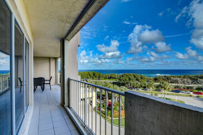 Building Photo - 4301 N Ocean Blvd
