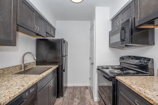 Building Photo - Chase View Apartments