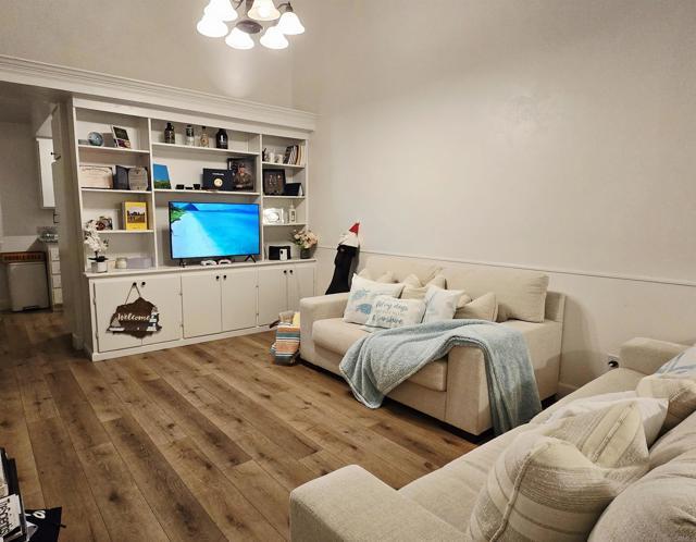 Building Photo - 2135 E Valley Pkwy