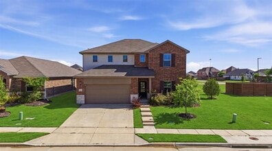 Building Photo - 3253 Cumby Dr