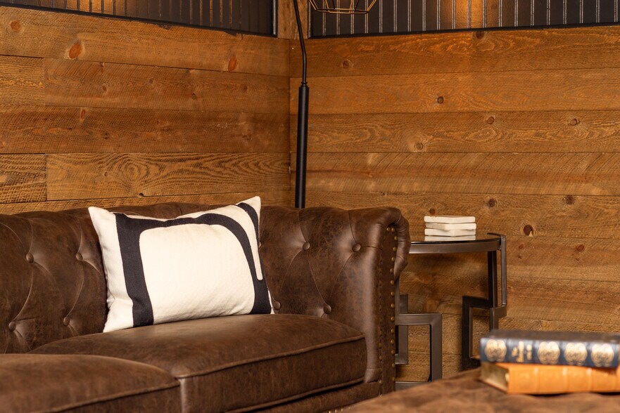 Building Photo - 1009 Little Marrowbone Rd