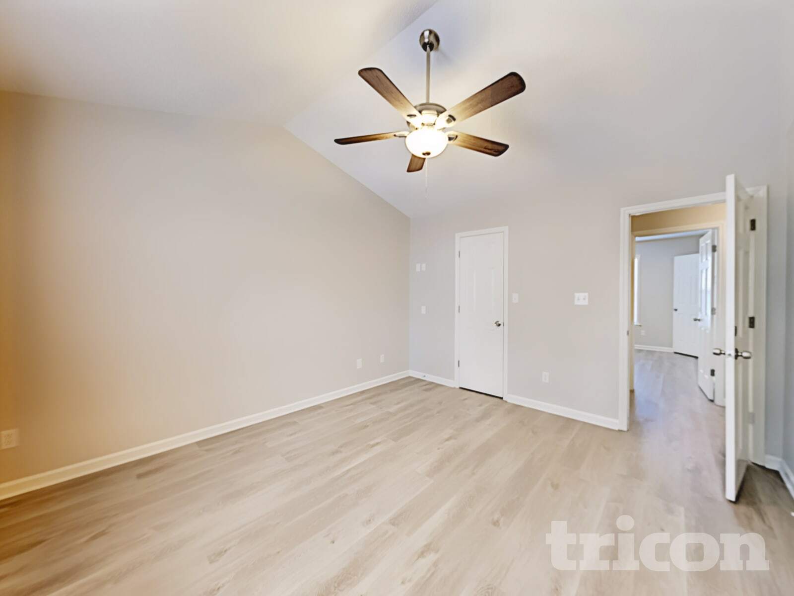 Building Photo - 417 Westonridge Run