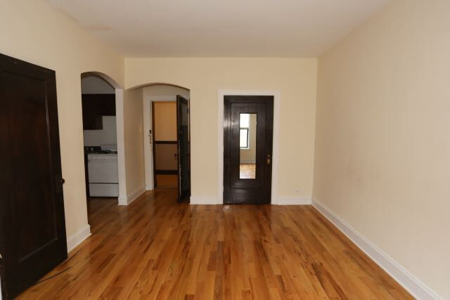 Building Photo - 4848 N Damen Ave